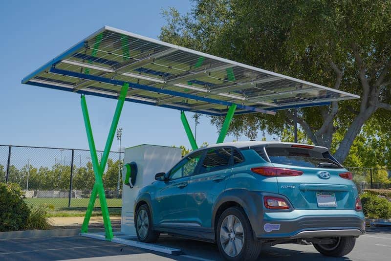 太阳能电动汽车充电器
